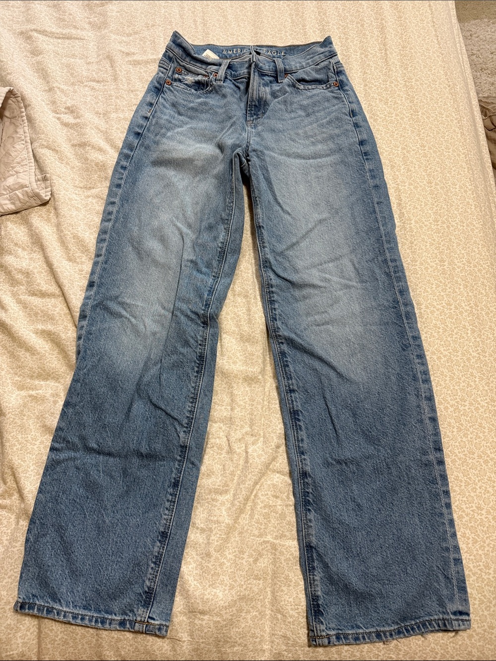 American Eagle Outfitters Wide-Leg Jeans in Medium Blue